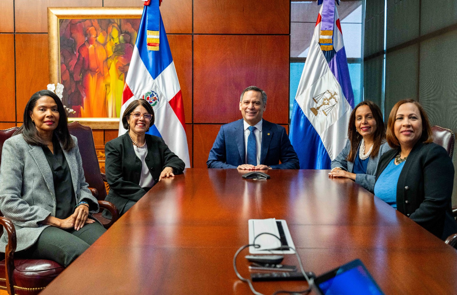Servidoras representan el 64 % de la empleomanía del Poder Judicial