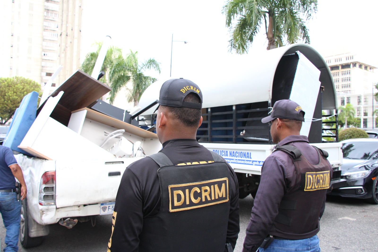 Operativos policiales dejan 52 detenidos por robos y otros delitos