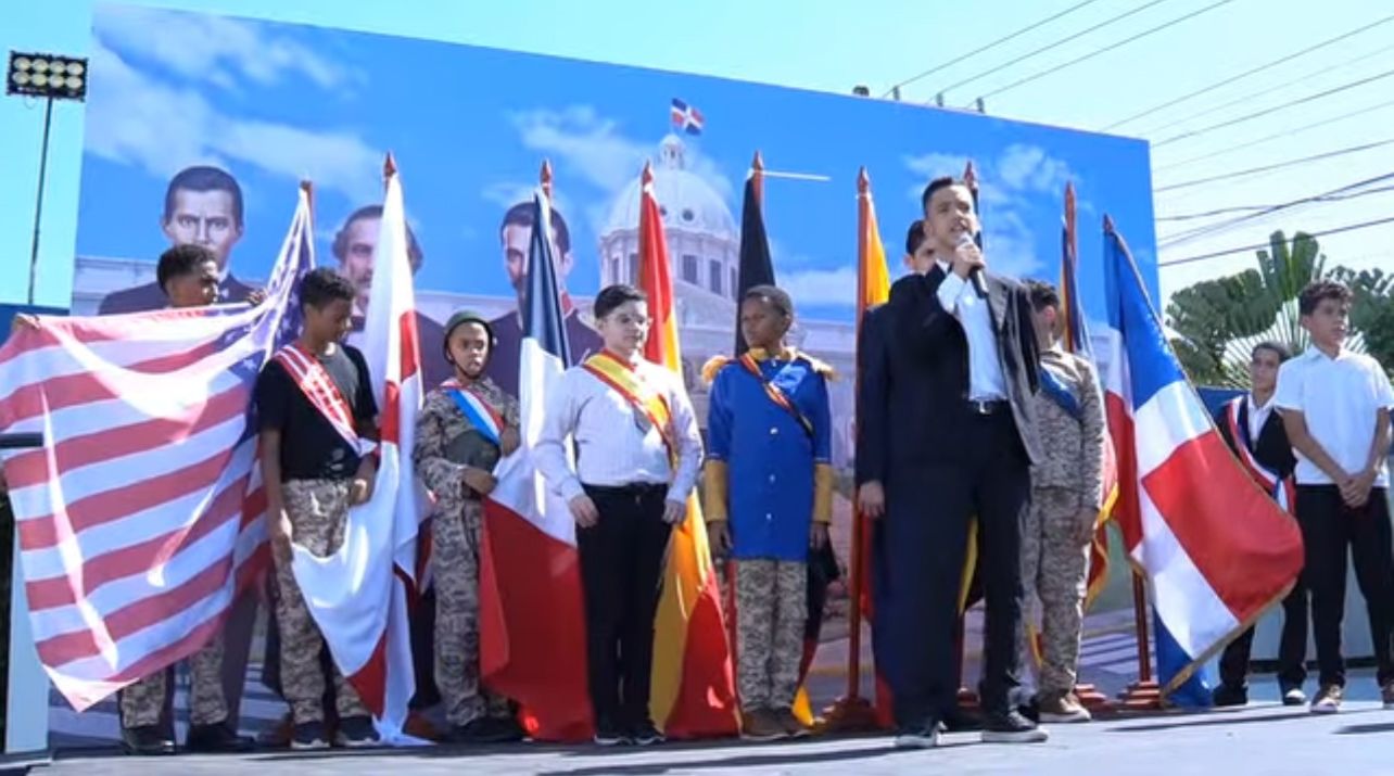 Centro educativo New Connections Academy y Selwa bilingual.school, celebran la Independencia Nacional