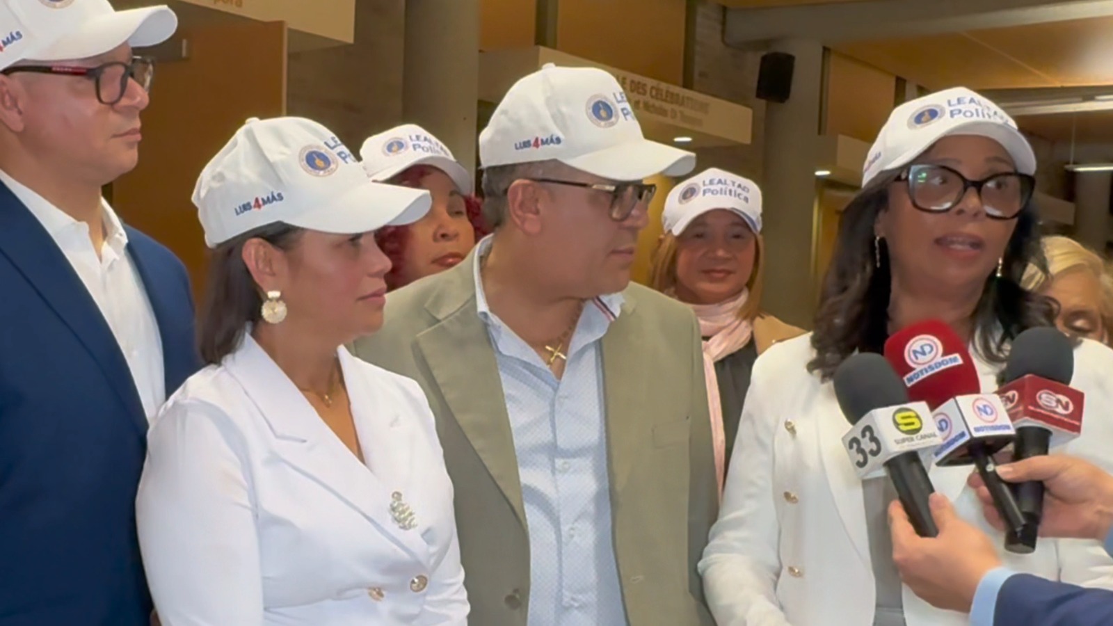 Lealtad Política Montreal celebra el Mes de la Mujer con la juramentación de su nueva directiva