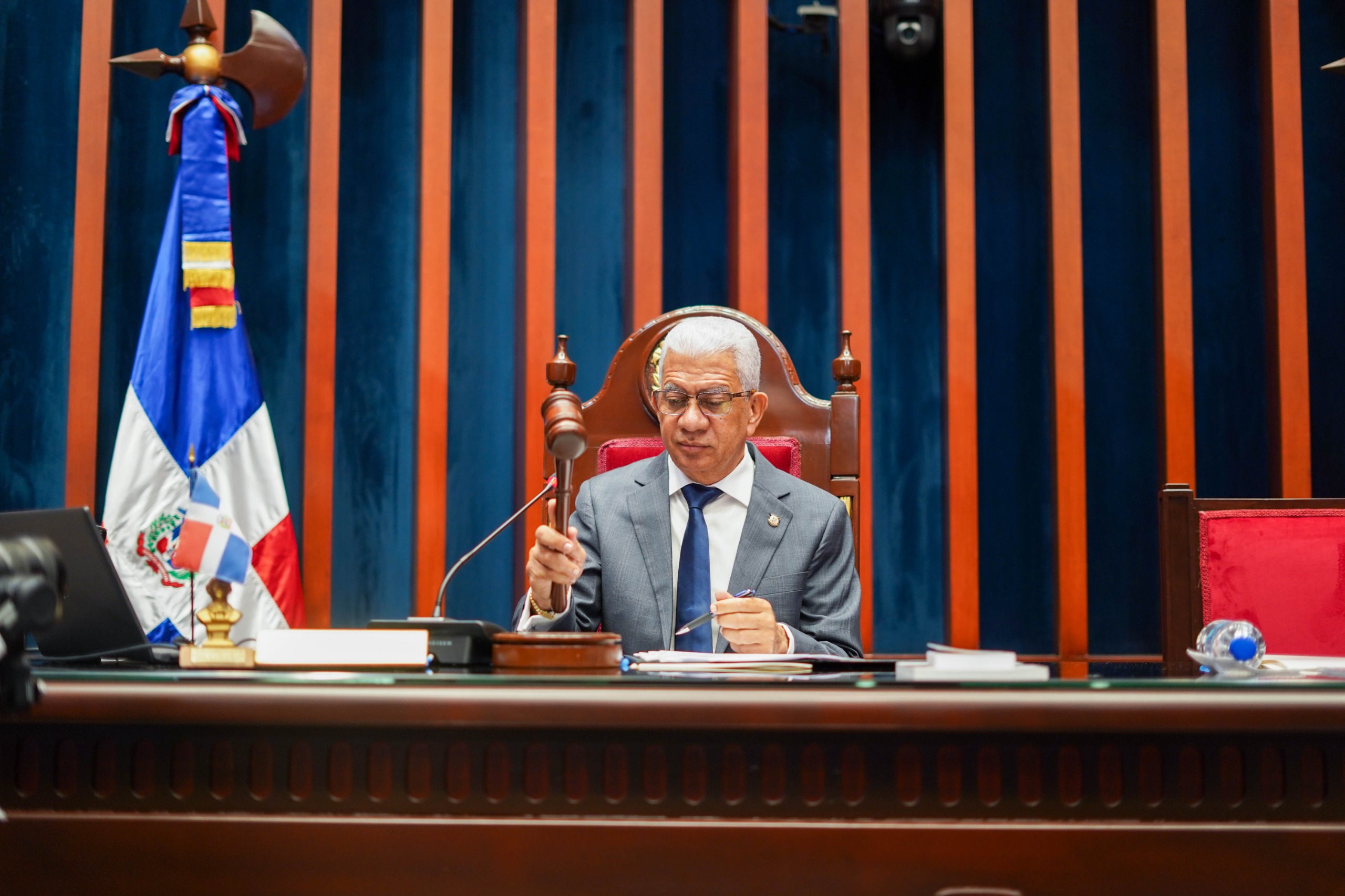 Pleno del Senado escuchará al presidente de la JCE y al director del INTRANT Pleno del Senado escuchará al presidente de la JCE y al director del INTRANT