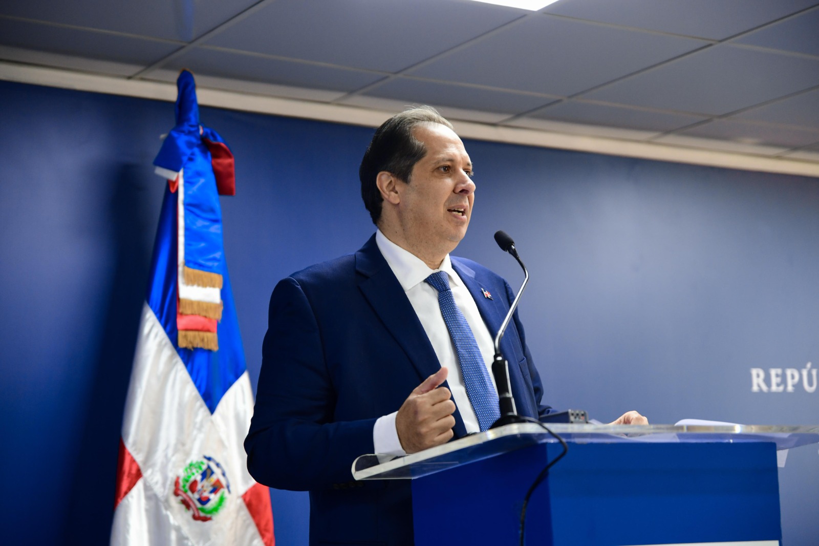 Ministro de Salud exhorta cuidar la alimentación y ejercitarse para prevenir enfermedades crónicas Ministro de Salud exhorta cuidar la alimentación y ejercitarse para prevenir enfermedades crónicas