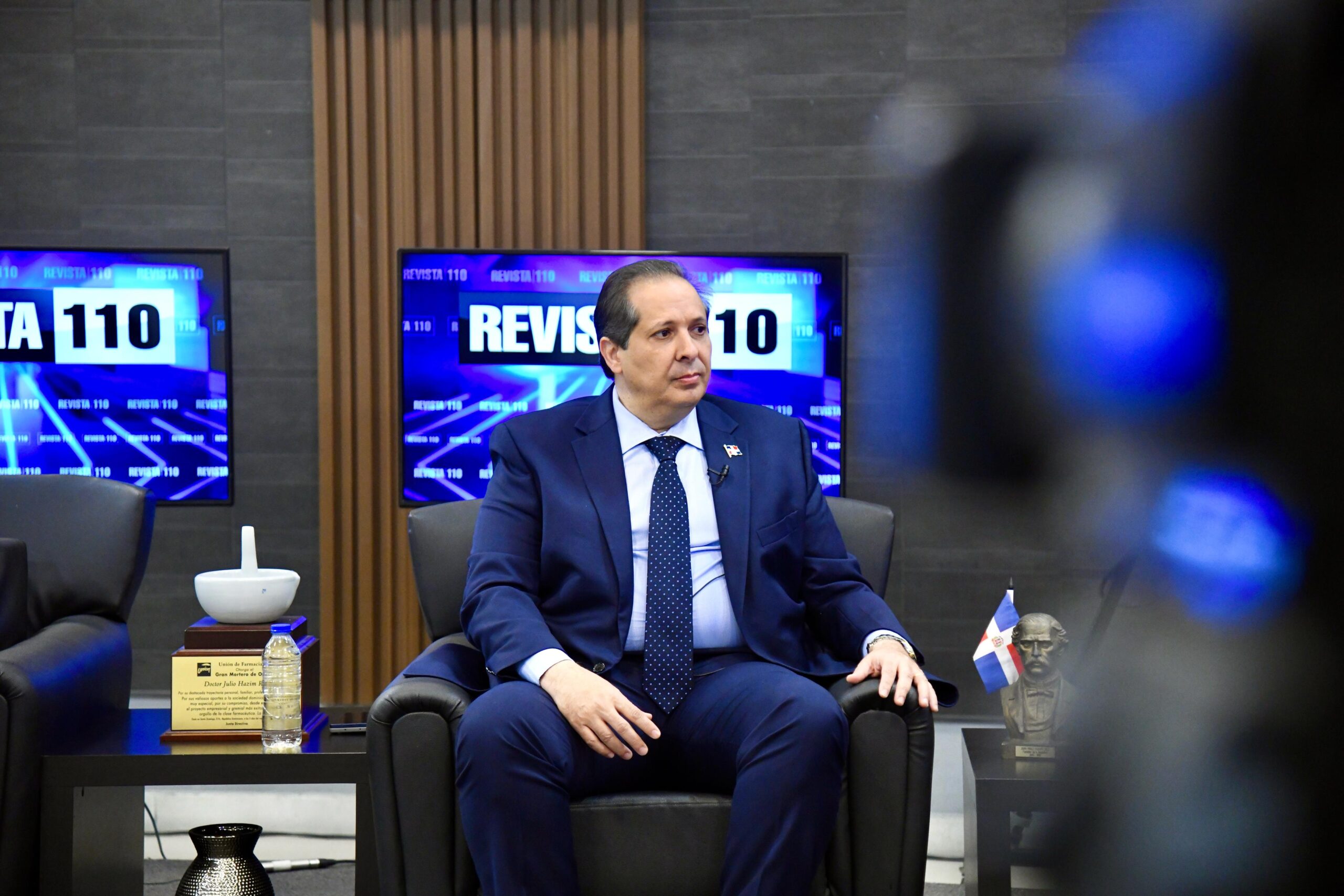 Ministro de Salud respalda uso de medicamentos genéricos y biosimilares para tratamientos de alto costo Ministro de Salud respalda uso de medicamentos genéricos y biosimilares para tratamientos de alto costo