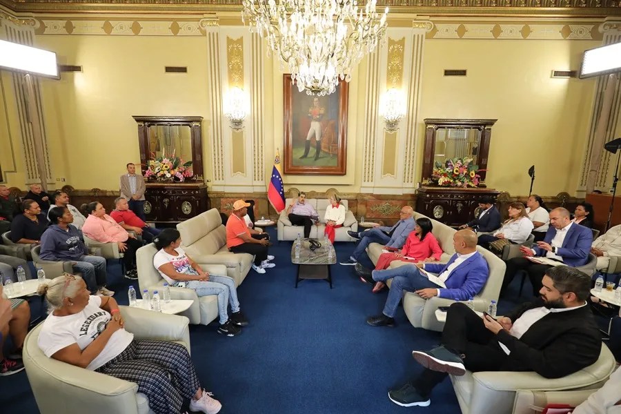 Maduro exige a Estados Unidos que cese la «persecución» a migrantes venezolanos Maduro exige a Estados Unidos que cese la «persecución» a migrantes venezolanos