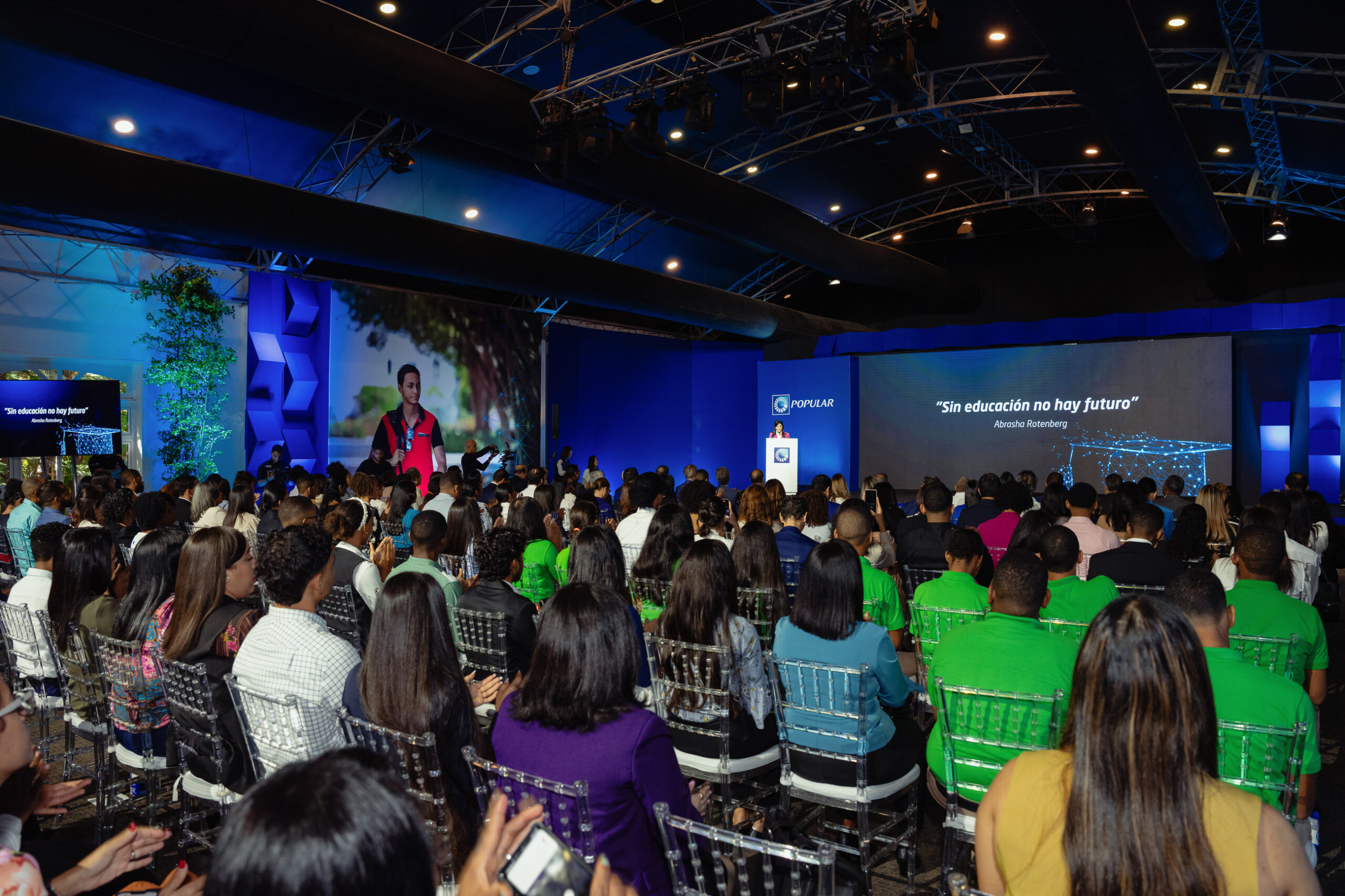 Popular ofrece 31 becas de estudio en su programa Excelencia Popular