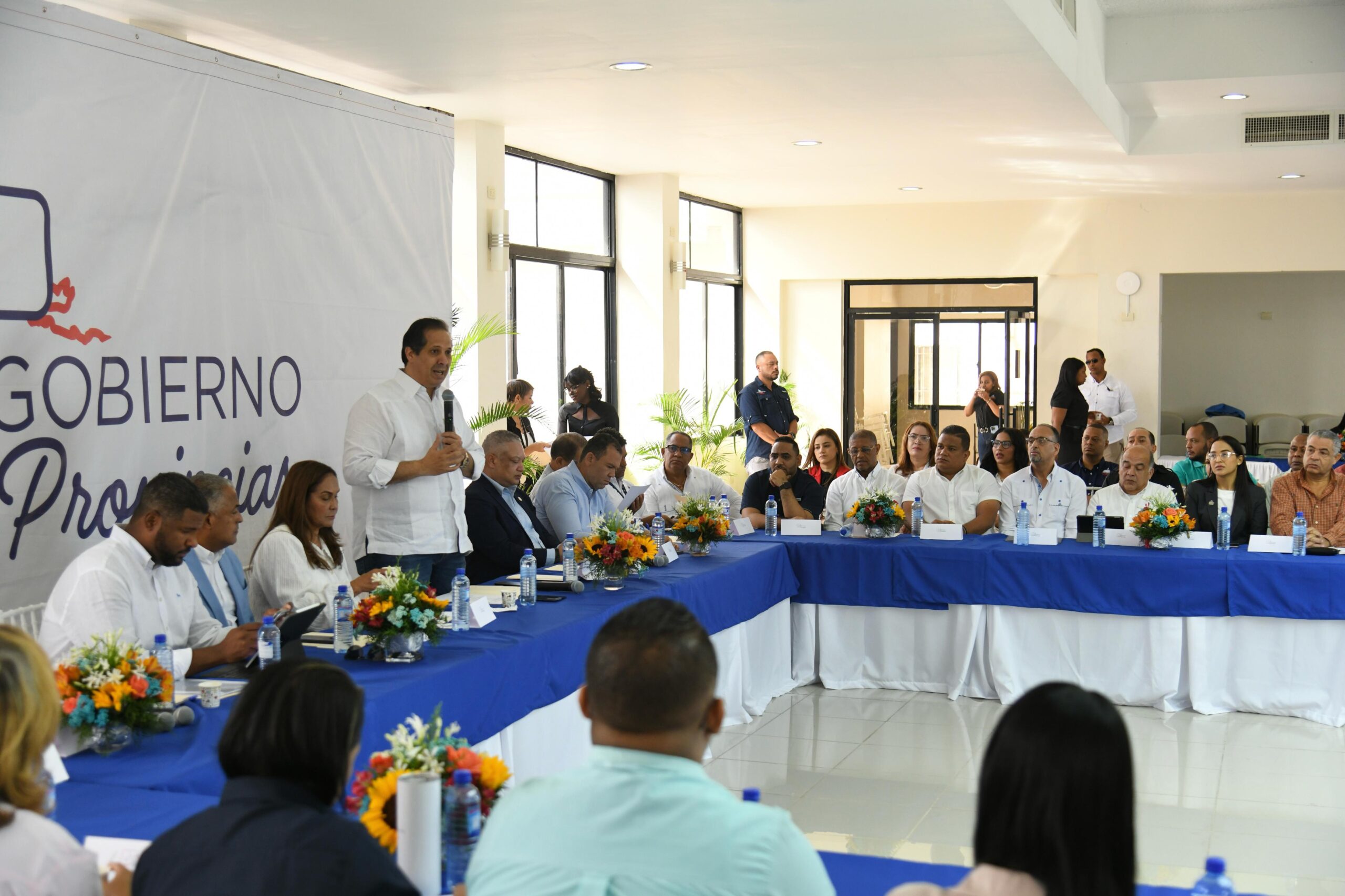 Víctor Atallah lidera «El Gobierno en las Provincias» en Duarte