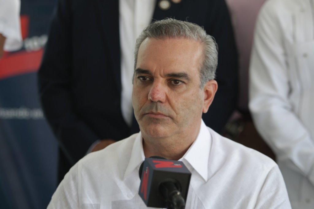 Presidente Abinader lamenta colapso del techo de la discoteca Jet Set