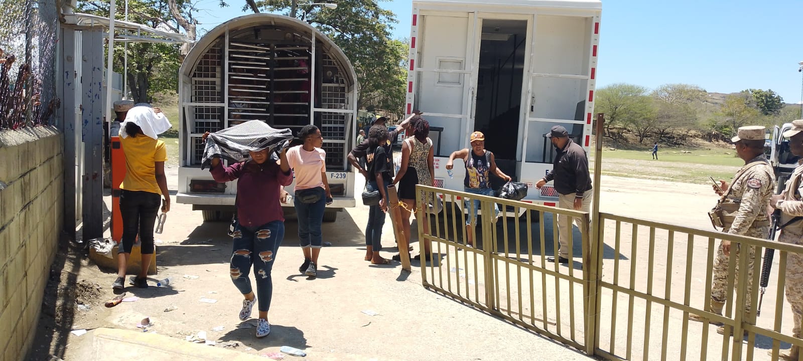 DGM interdicta 1,198 y repatría 525 haitianos sorprendidos en condición migratoria irregular