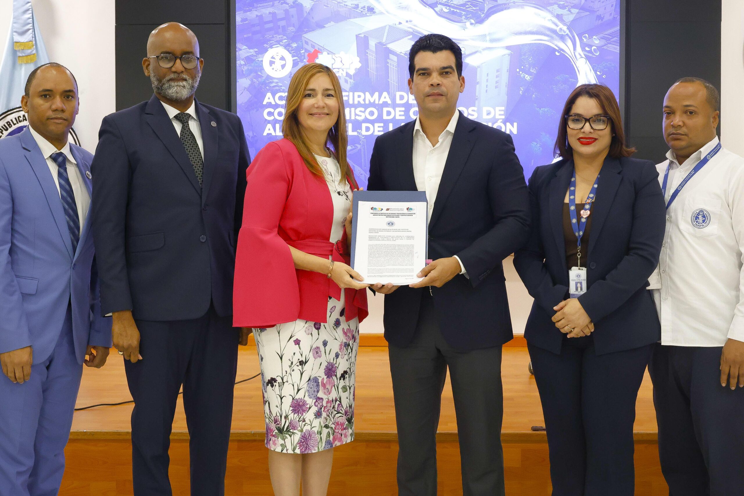 INAPA firma compromiso estratégico de integridad y prevención de la corrupción administrativa