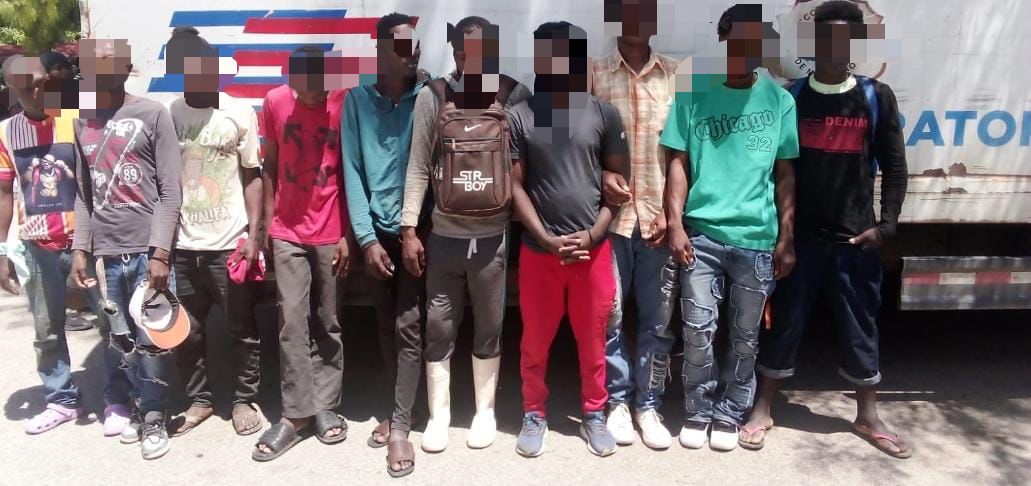 Migración interdicta 1,373 y deporta 943 nacionales haitianos ilegales
