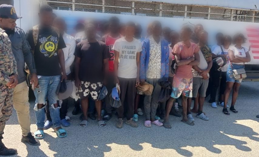 Migración continúa interdicciones y deportaciones ayer detuvo 877 y repatrió 785 indocumentados