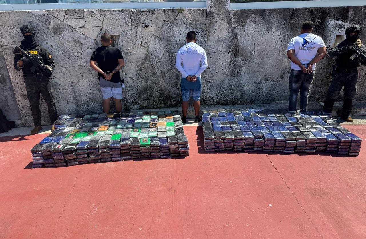 DNCD incauta 993 paquetes de presunta cocaína en La Altagracia; apresa tres DNCD incauta 993 paquetes de presunta cocaína en La Altagracia; apresa tres