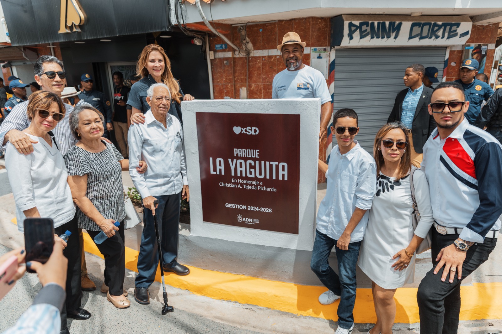 Carolina Mejía entrega nuevo parque lineal La Yagüita dedicado a Christian Tejeda