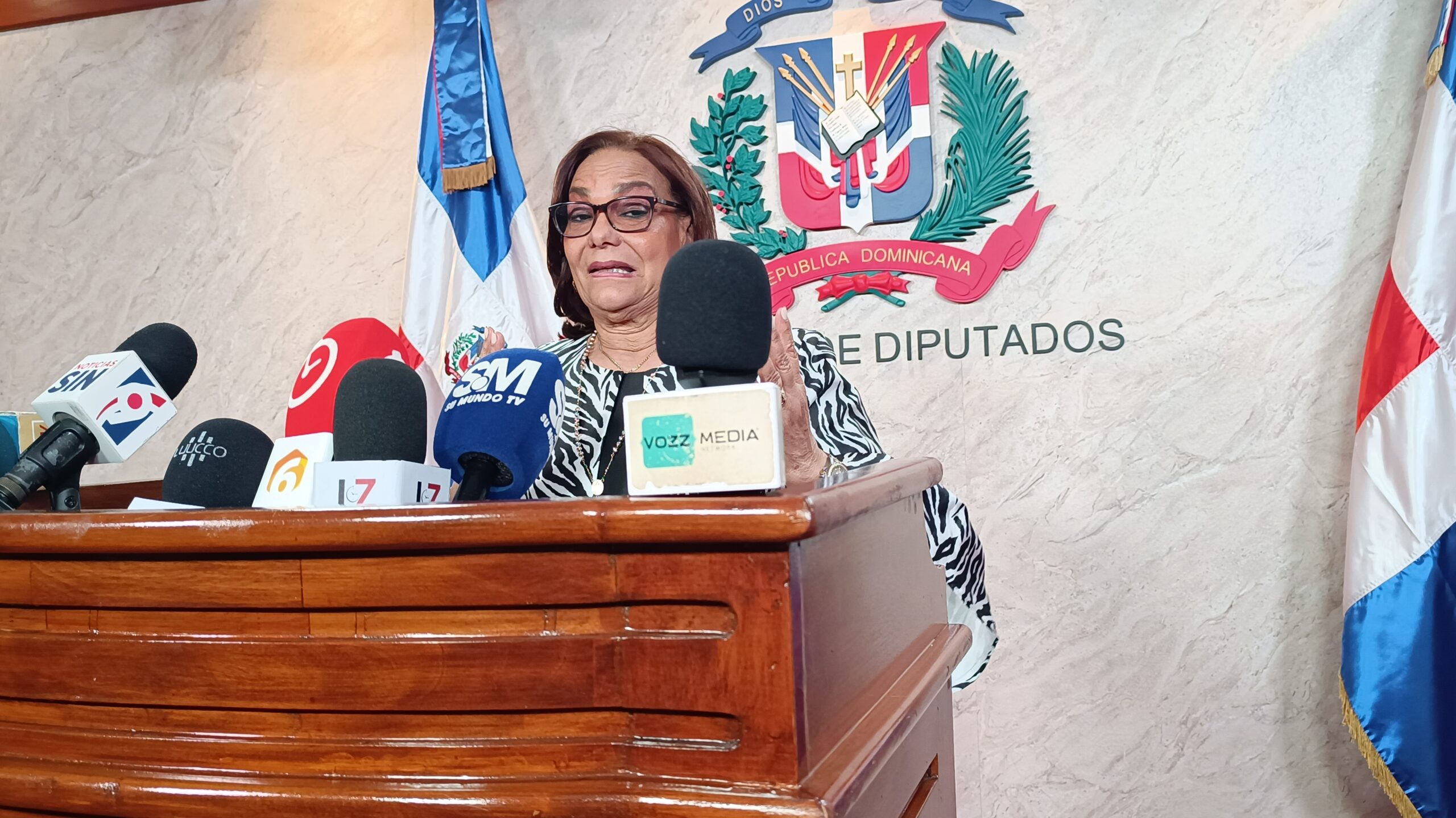 Diputada Carmen Leida solicita rehabilitación del canal de riego Juan Caballero en Baní, Peravia Diputada Carmen Leida solicita rehabilitación del canal de riego Juan Caballero en Baní, Peravia