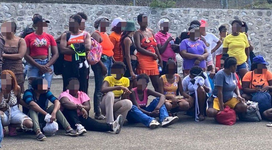 DGM interdicta 1,030 y deporta 400 nacionales haitianos ilegales