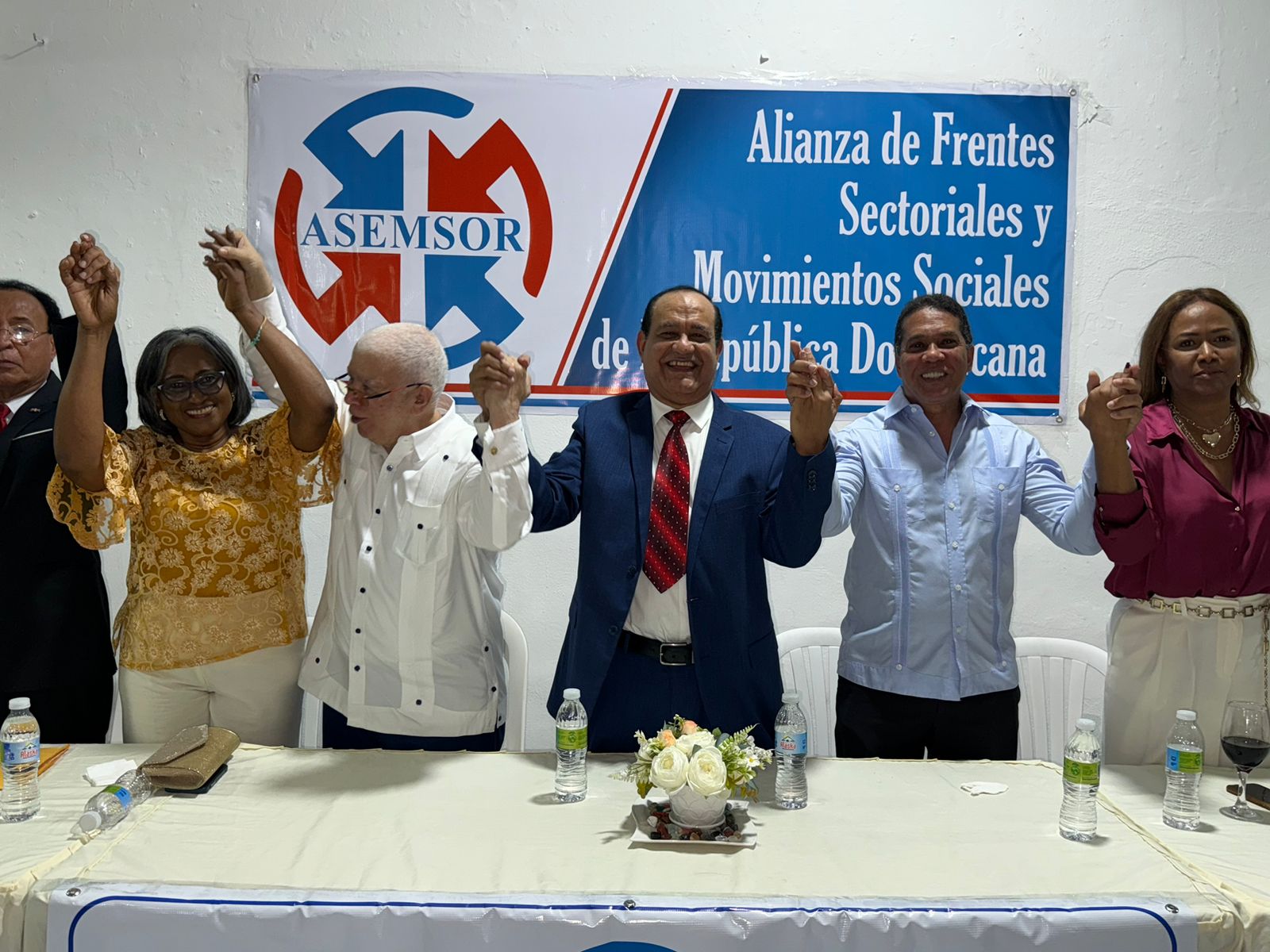 Diferentes frentes sectoriales apoyan el plan migratorio que está realizando el gobierno