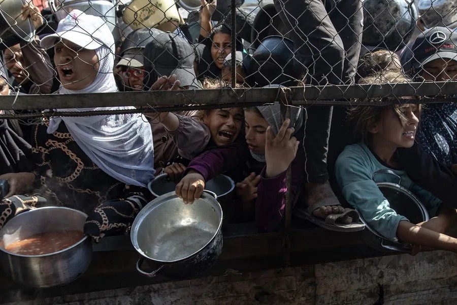 Al menos 31 personas murieron por disparos cerca de un punto de distribución de ayuda en Gaza