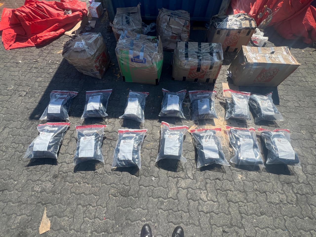 DNCD ocupa otros 46 paquetes de marihuana en operativos de interdicción en Haina