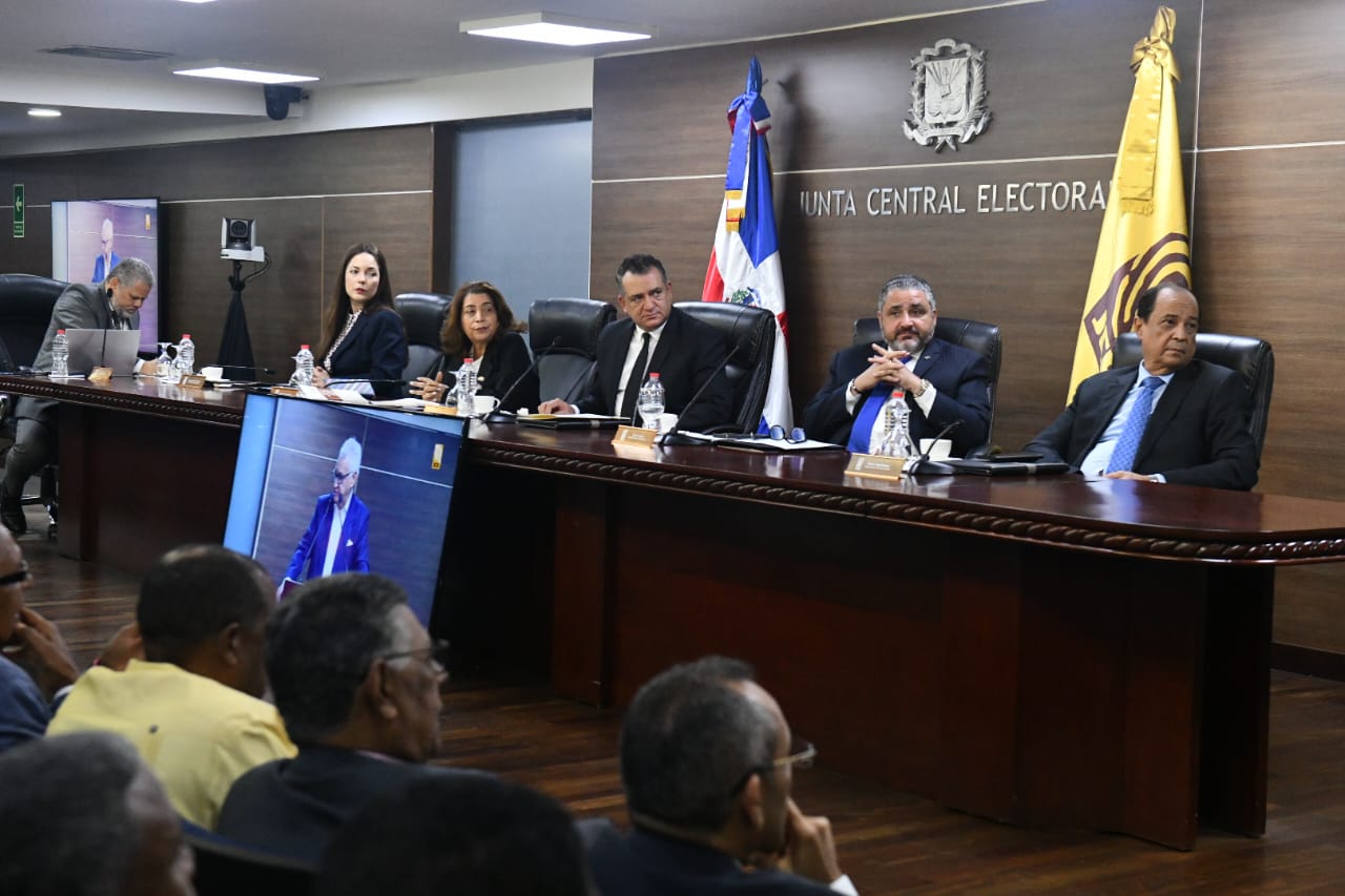 JCE realiza audiencia pública sobre el proyecto de reglamento de procedimientos para registro de encuestadoras