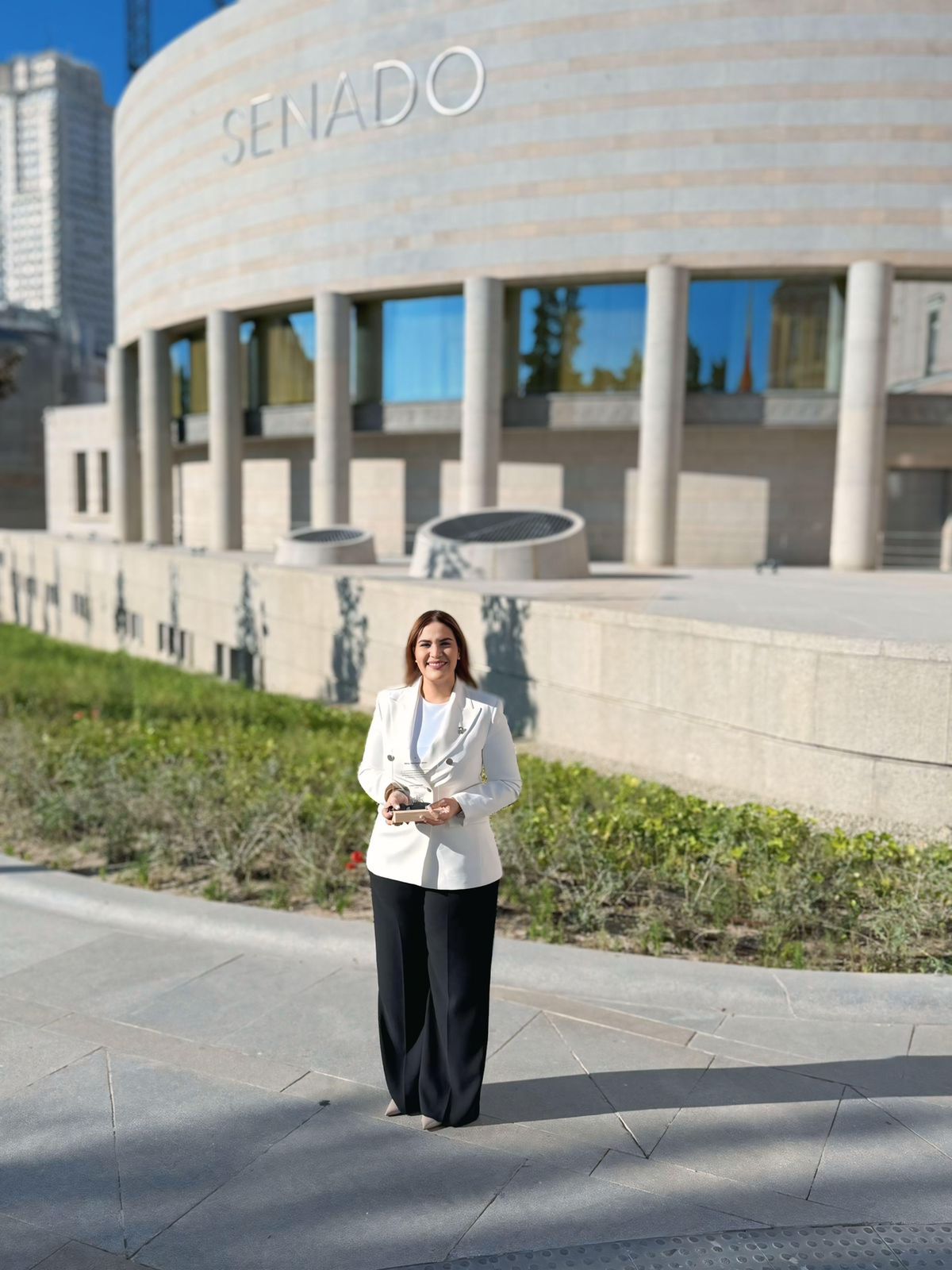 Reconocen en el Senado de España a la diputada dominicana Michelle Ortiz