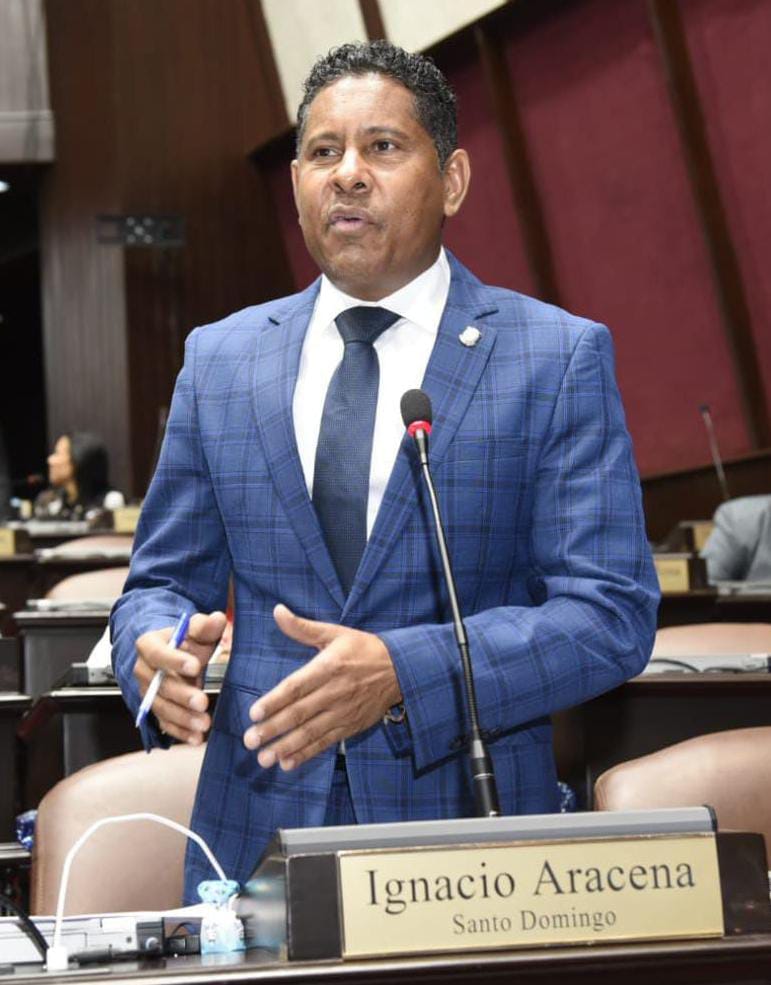 Diputados aprueban exonerar pago del papel de buena conducta para voluntarios de la Defensa Civil, Cruz Rojas y los Bomberos
