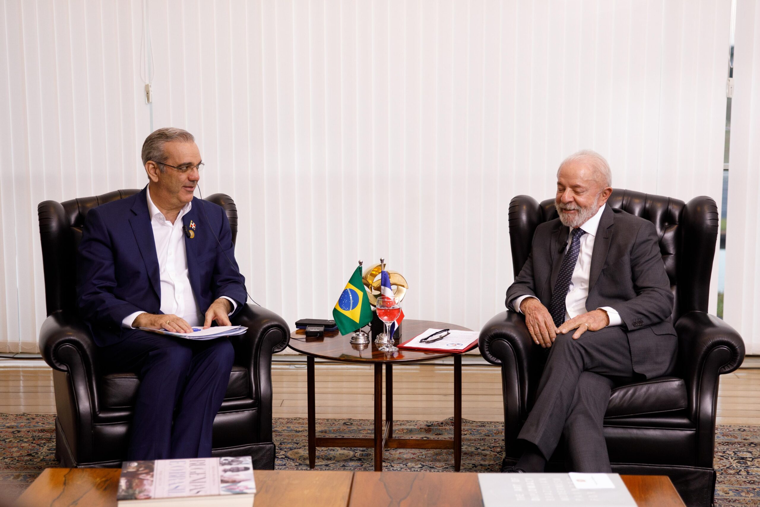 Abinader y Lula sostienen reunión bilateral en el marco de encuentro Brasil-Caribe