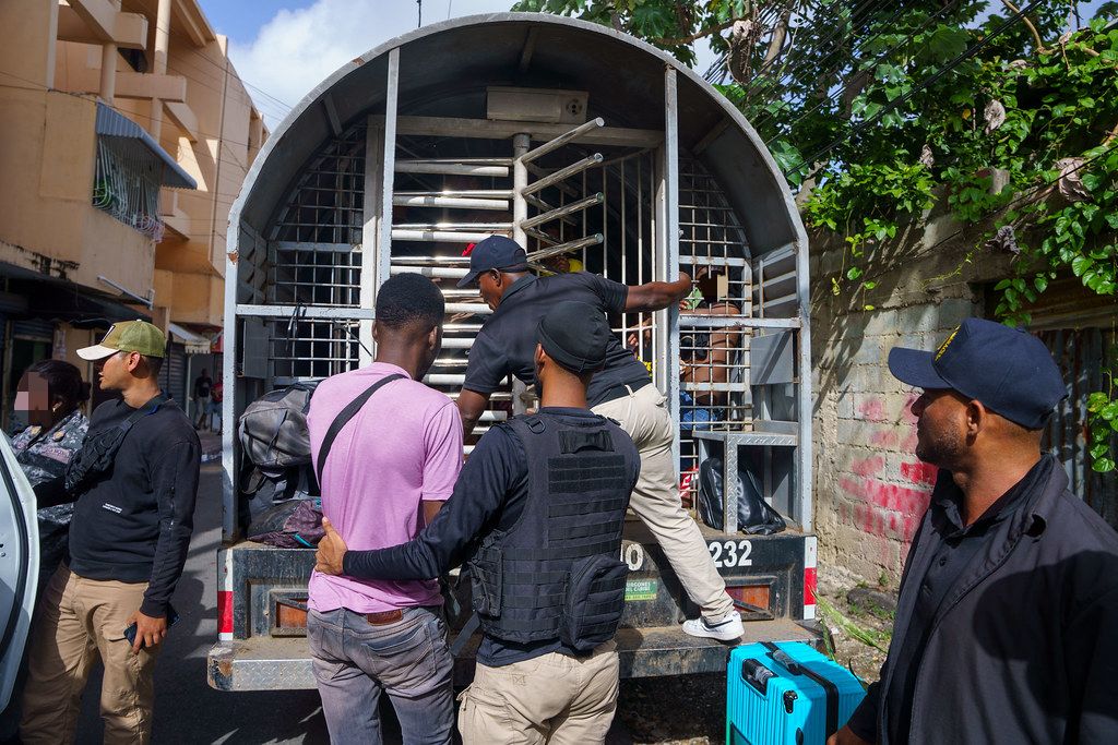 DGM detiene 1,883 indocumentados y deporta 1,214 en labores coordinadas con otras fuerzas del Estado