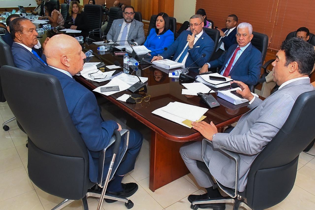 Comisión Especial del Senado concluye análisis proyecto de ley que modifica Código de Trabajo Comisión Especial del Senado concluye análisis proyecto de ley que modifica Código de Trabajo