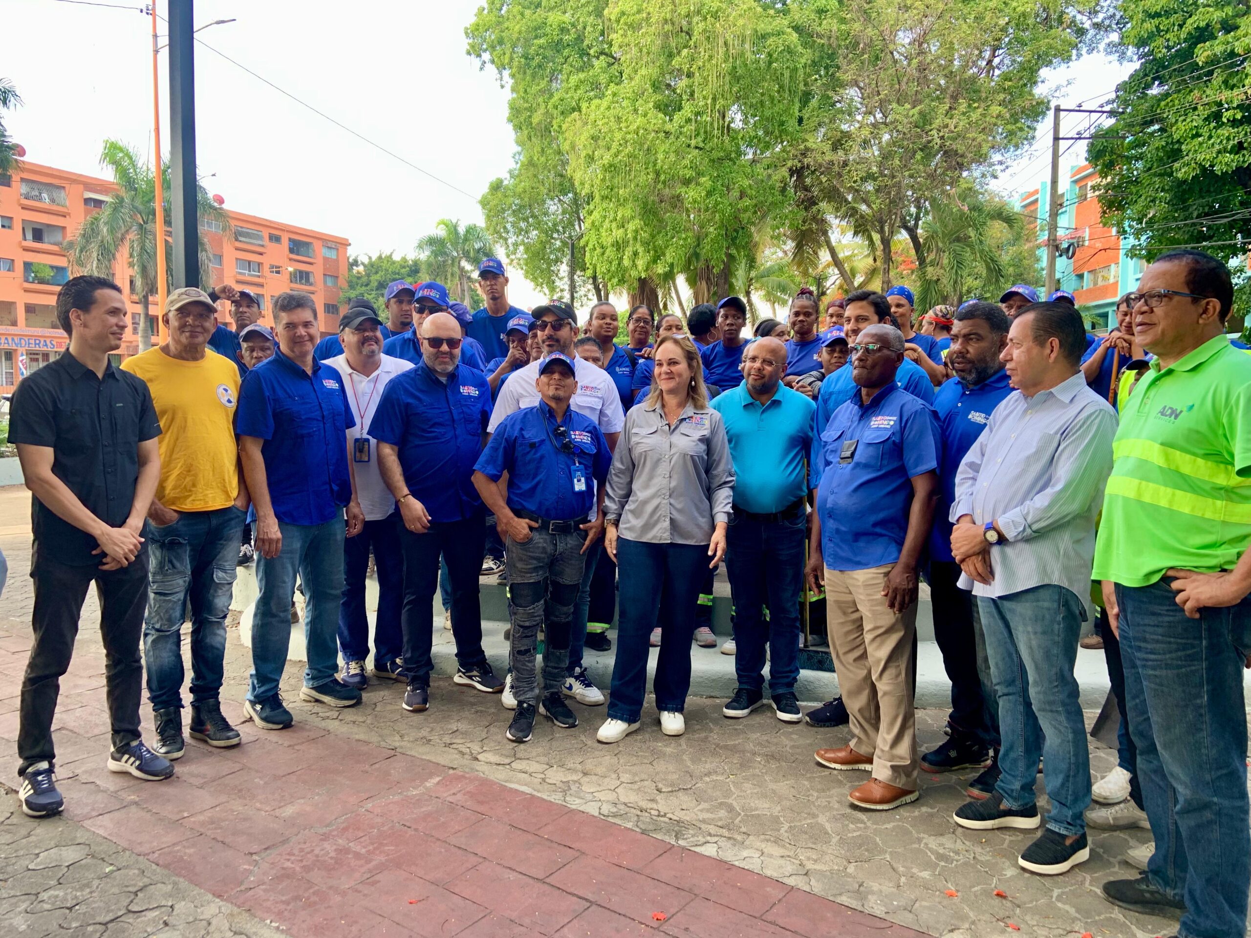 Alcaldía del DN interviene a Villa Juana con gran operativo de limpieza y recuperación de espacios públicos