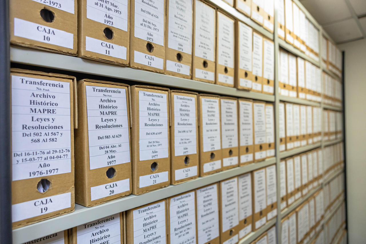 Documentos del archivo histórico del Palacio Nacional son transferidos al AGN