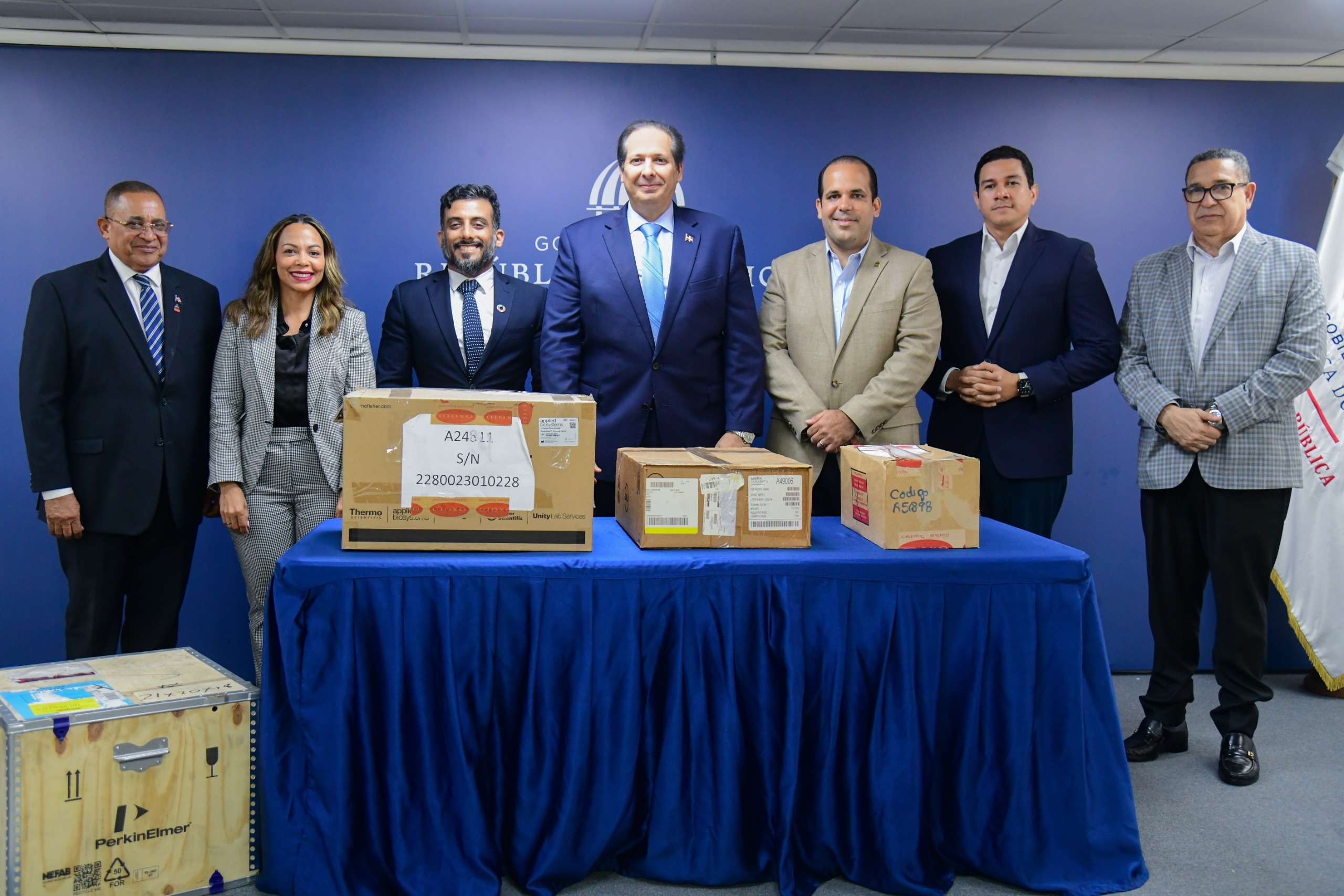 Ministerio de Salud fortalece capacidad de laboratorio de DIGEMAPS con entrega de equipos especializados Ministerio de Salud fortalece capacidad de laboratorio de DIGEMAPS con entrega de equipos especializados