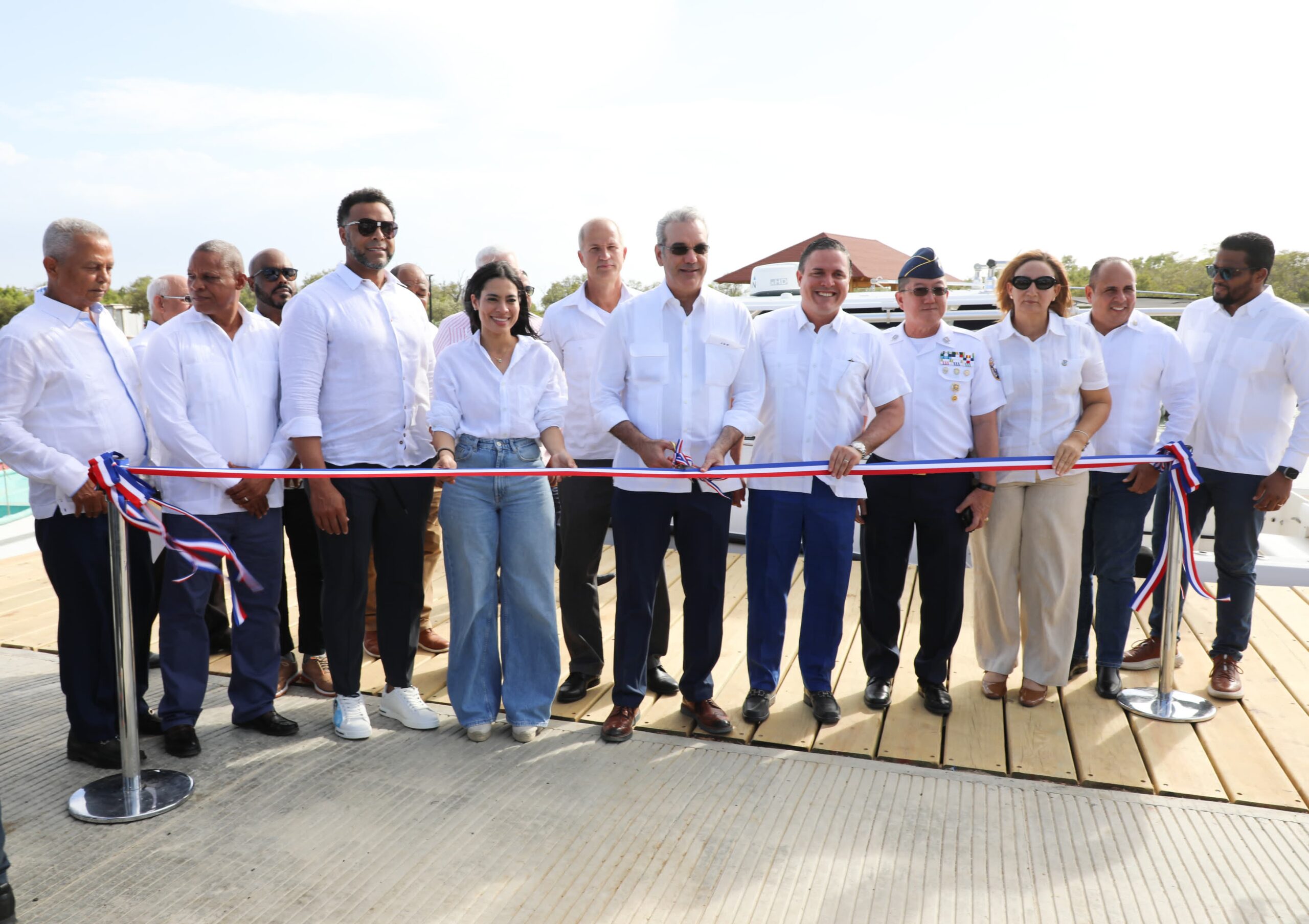 Montecristi avanza con apoyo del Gobierno: Abinader inaugura muelle en Cayo Yuti y escuela básica