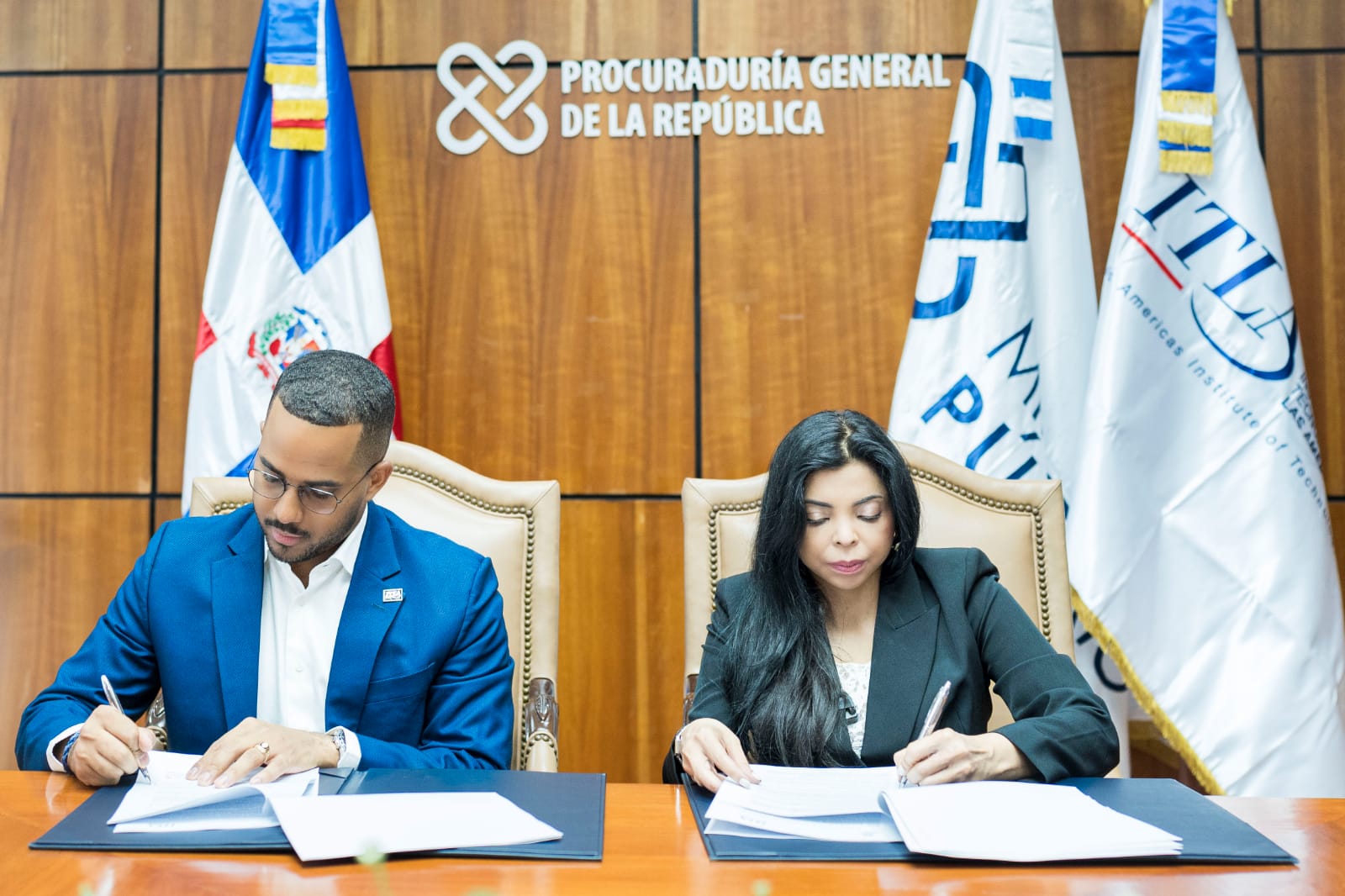 Procuraduría General y el ITLA firman convenio para beneficiar a estudiantes con espacios para pasantía