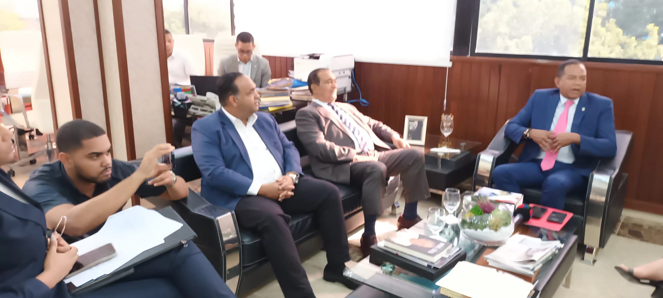 Superintendente  de Seguros buscará solución aumento pólizas de vehículos de transporte