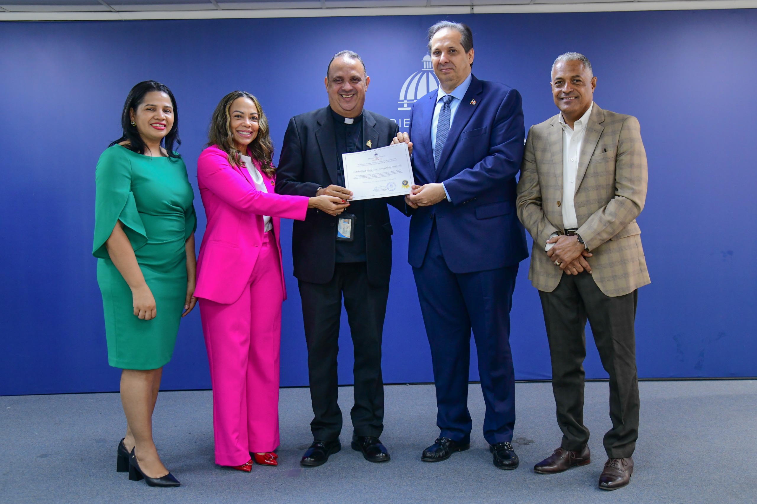 Ministerio de Salud reconoce a 29 instituciones sin fines de lucro por su buen desempeño