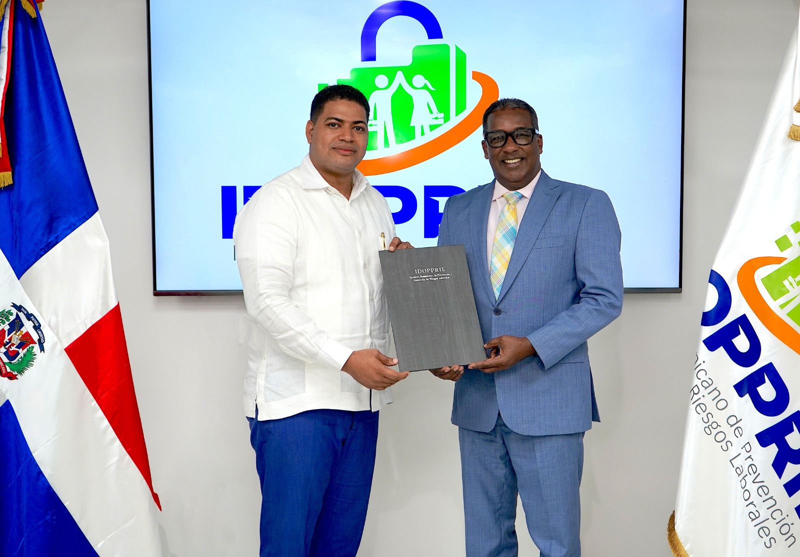 IDOPPRIL y DIGEIG firman Compromiso Estratégico para Prevención de Corrupción Administrativa IDOPPRIL y DIGEIG firman Compromiso Estratégico para Prevención de Corrupción Administrativa