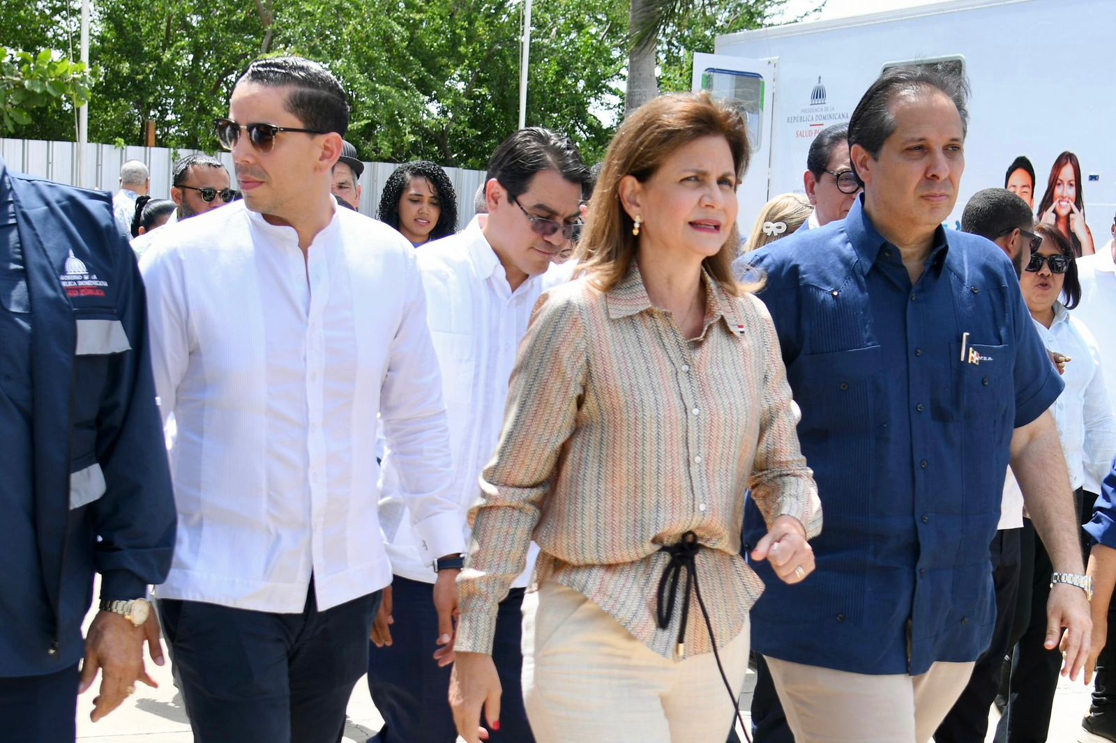 Raquel Peña y Víctor Atallah encabezan jornada “Más Salud” en beneficio de comunidades de Santiago