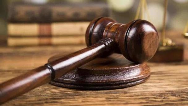 A juicio dos hombres por muerte de una adolescente en cabaña de Azua