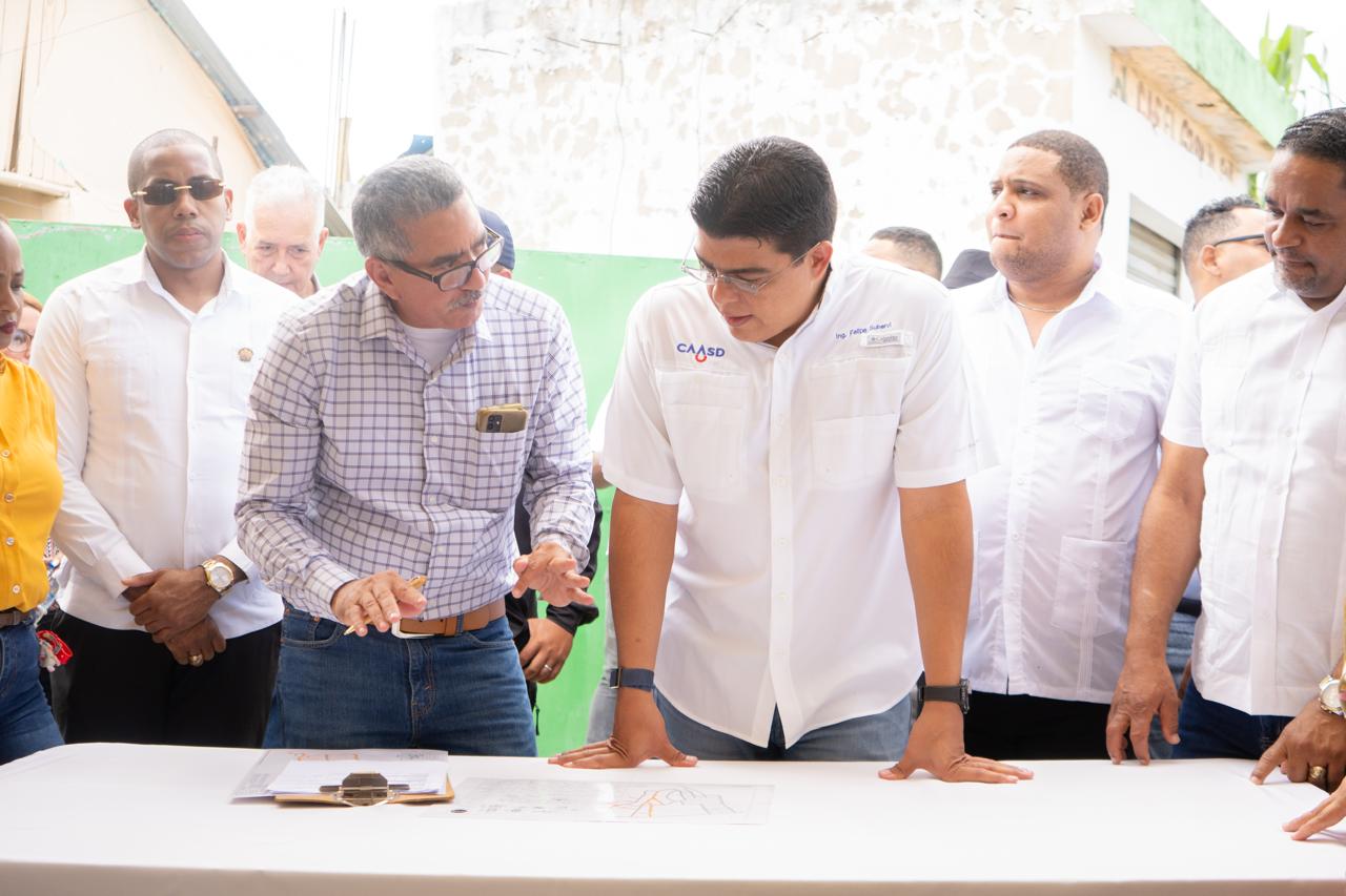 CAASD invierte RD$335.6 millones en proyectos de agua potable en Los Alcarrizos y Pedro Brand CAASD invierte RD$335.6 millones en proyectos de agua potable en Los Alcarrizos y Pedro Brand
