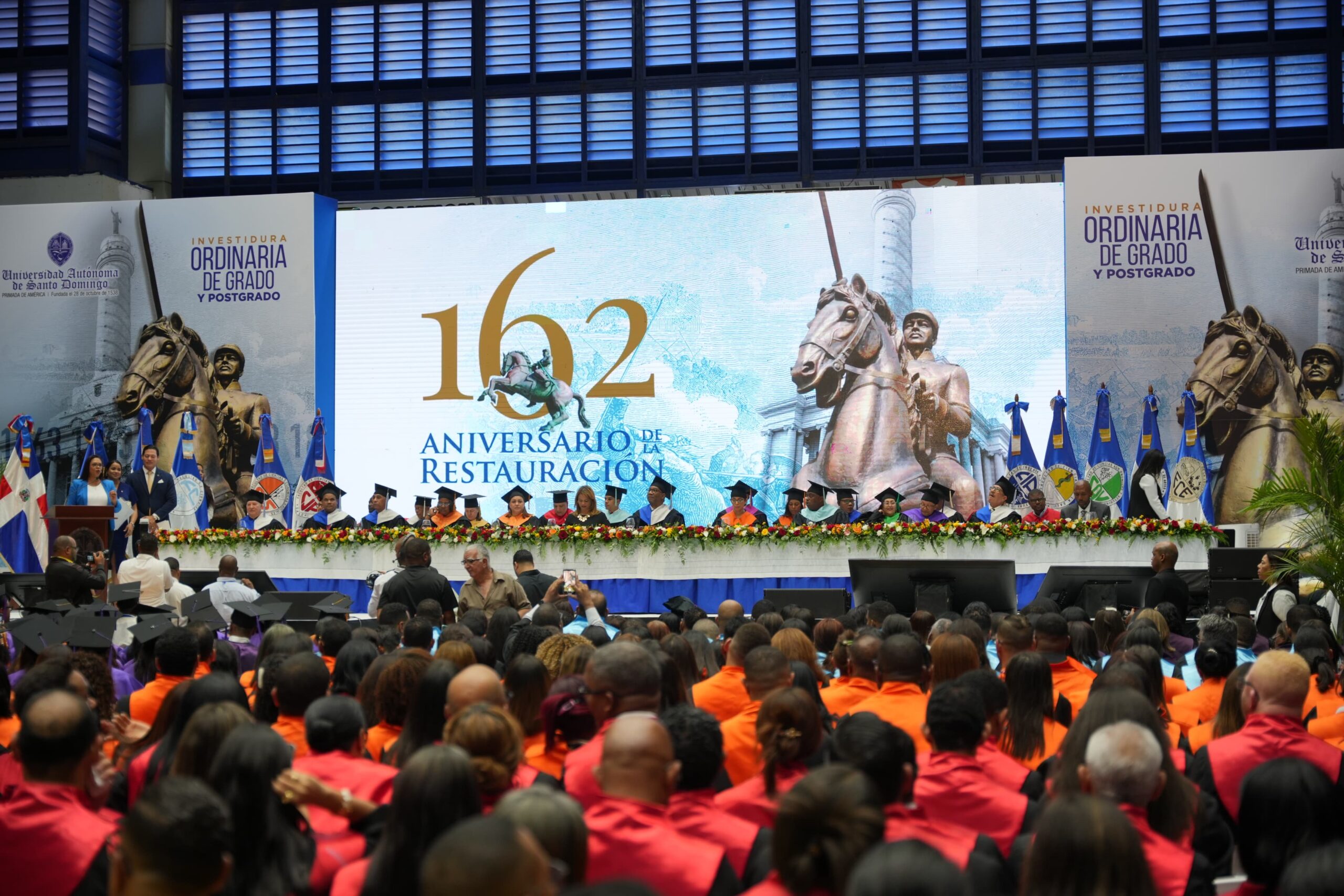 UASD gradúa a 1,577 profesionales en La Romana en el marco del 162 aniversario de la Restauración