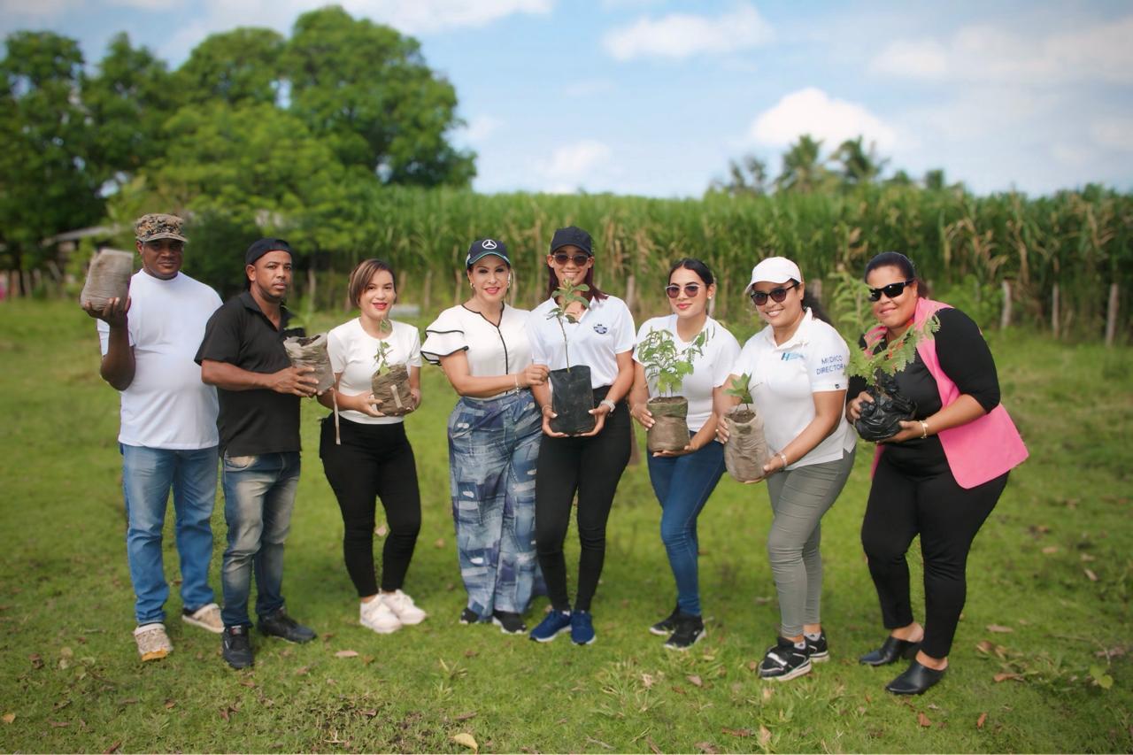 El SRSO y Hospital Hacienda Estrella restauran zonas verdes en jornada de reforestación El SRSO y Hospital Hacienda Estrella restauran zonas verdes en jornada de reforestación