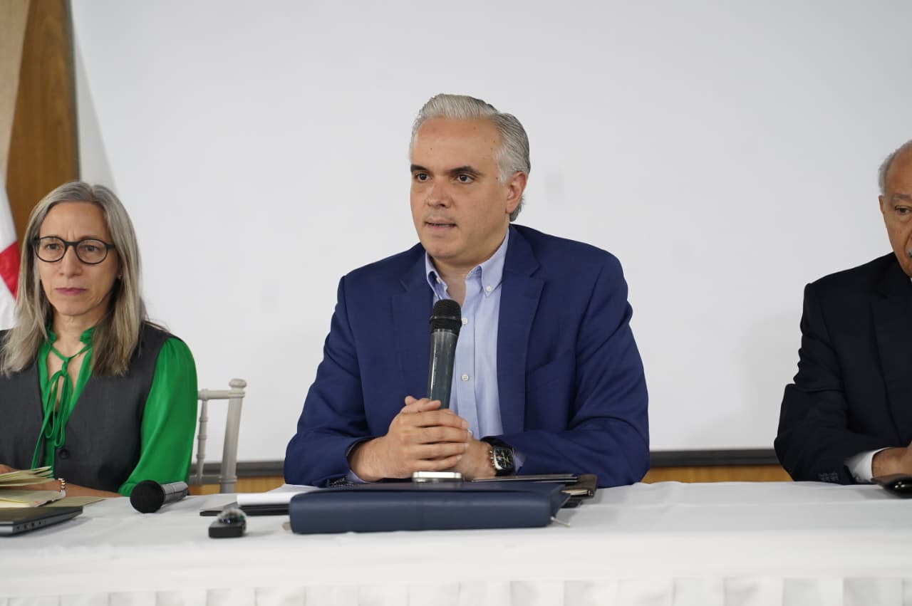 Luis Miguel De Camps instruye a redoblar esfuerzos en todo el territorio para garantizar inicio de año escolar exitoso