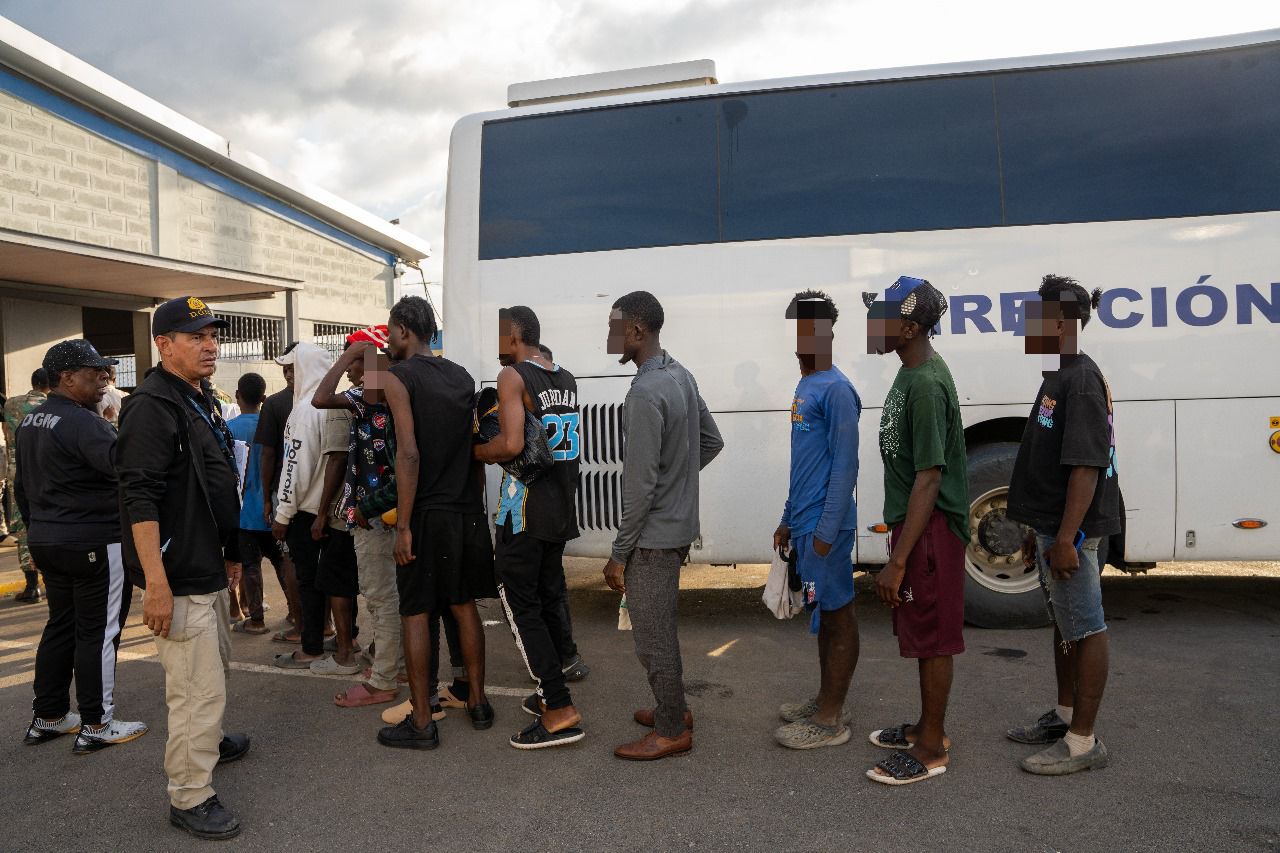 Operaciones de interdicción contra la inmigración irregular: detienen a 1,425 haitianos y repatrian a 1,234