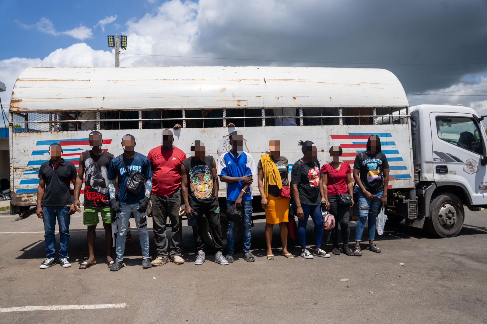 Unidades de interdicción de la DGM detienen a 1,120 y se repatrían a 1,219 haitianos en situación irregular