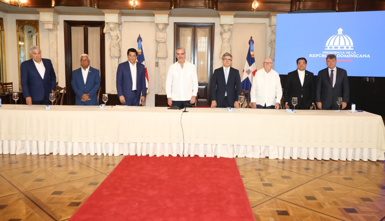 Abinader anuncia adquisición de terrenos para construcción del Centro de Convenciones y Exposiciones de Santo Domingo