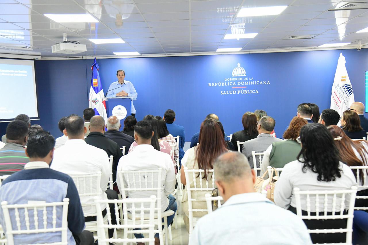 Víctor Atallah: «Fortalecer las capacidades del sector salud asegura mejor respuesta ante emergencias y desastres»