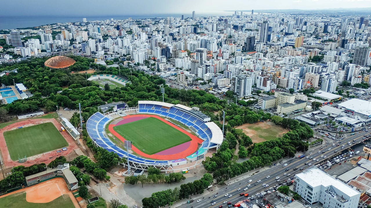 Ministerio de Deportes informa Estadio Olímpico «Félix Sánchez» queda cerrado para actividades que impliquen uso del terreno o la pista.