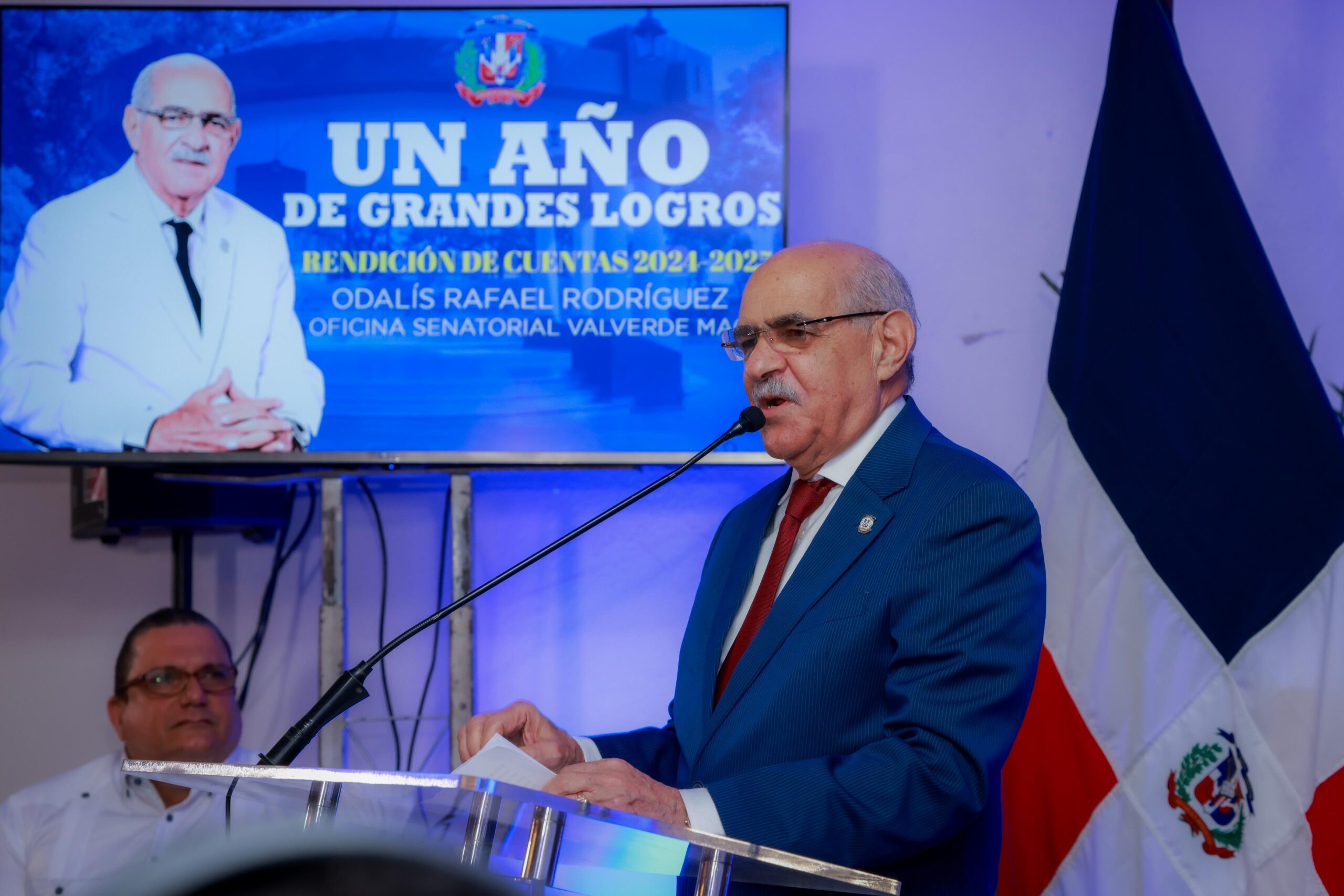 Senador de Valverde realiza rendición de cuentas de su primer año de gestión