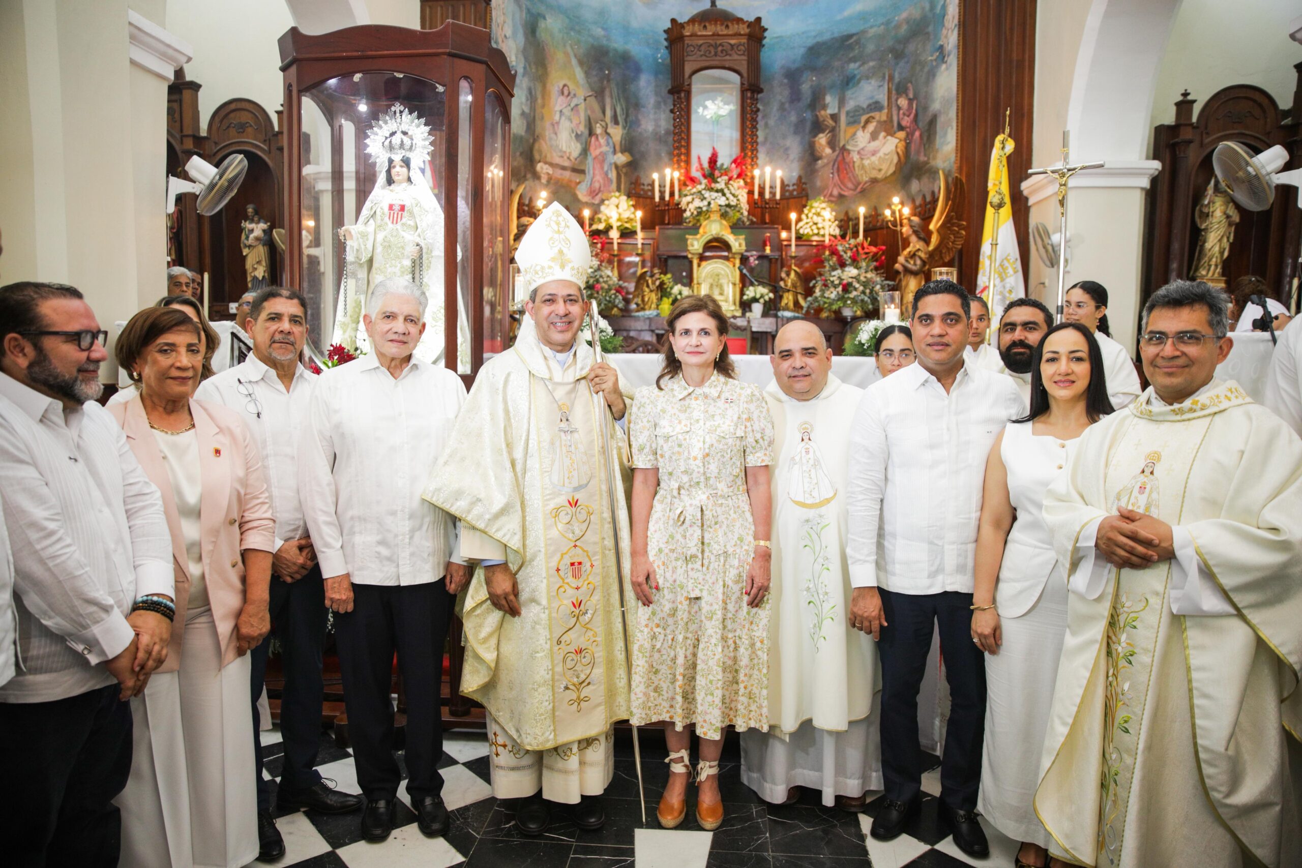 Raquel Peña participa en eucaristía por el Día de la Virgen de las Mercedes en el Santo Cerro