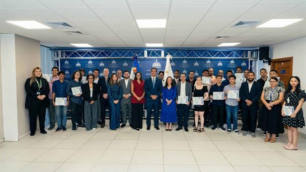 Banco Popular y MICM clausuran taller para desarrolladores de videojuegos